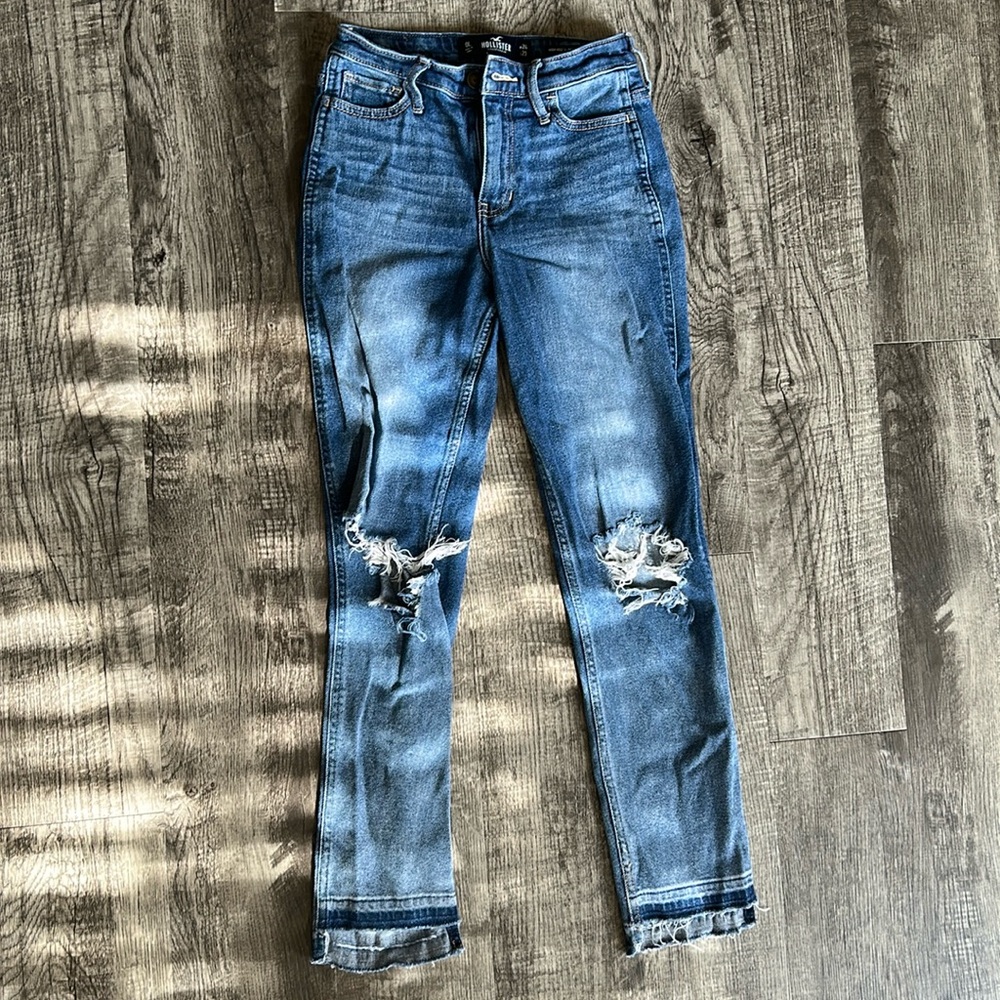 Hollister high rise slim straight dark blue distressed jeans